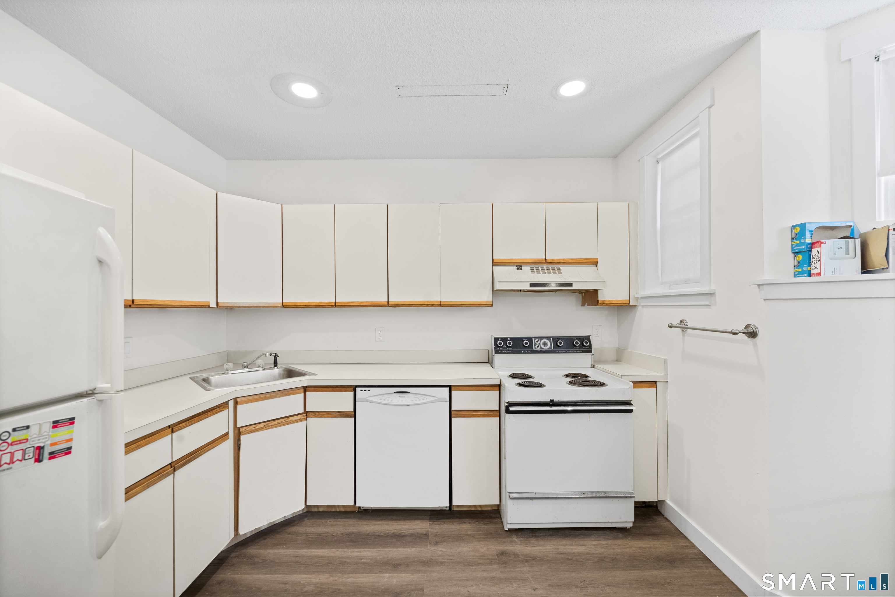 Residential Lease in Hartford 4