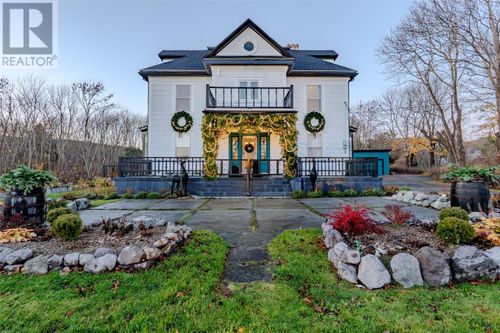 {{alt}} | Card Image