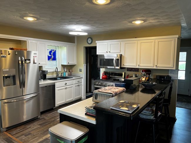 1979 Commonwealth Rd, House other with 3 bedrooms, 2 bathrooms and 2 parking in Galax VA | Image 12