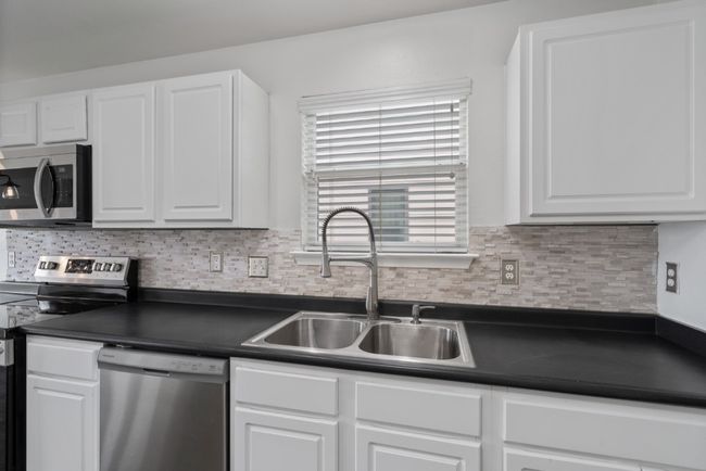 410 Tower Dr, House other with 3 bedrooms, 3 bathrooms and null parking in Kyle TX | Image 10