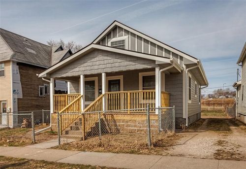 812 Lyon St, Des Moines, IA, 50309-5459 | Card Image