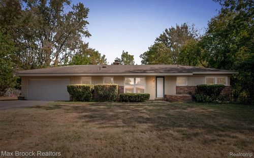 5312 Cambourne Pl, West Bloomfield, MI, 48322-4101 | Card Image