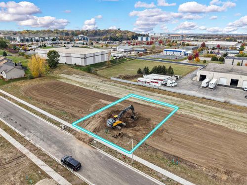 300 Michelle Ln, COTTAGE GROVE, WI, 53527-8963 | Card Image