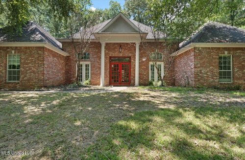 221 Glen Springs Road, Brandon, MS, 39047 | Card Image