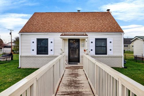 417 King Ave, WAYNESBORO, VA, 22980 | Card Image