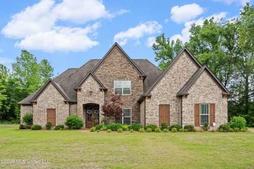 9181 Honey Suckle Way, Hernando, MS, 38632-4449 | Card Image