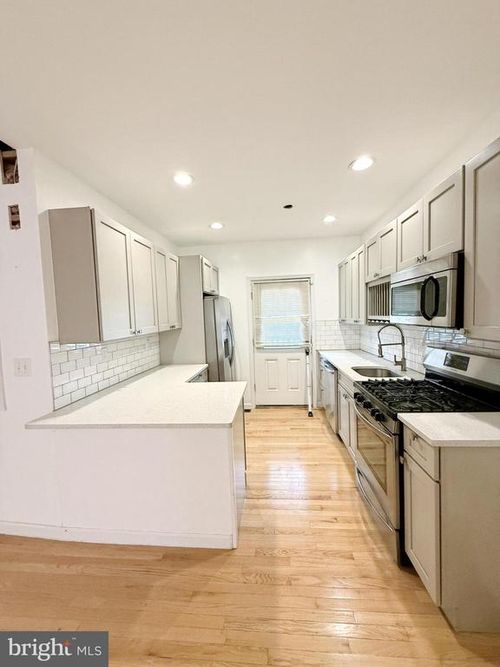 1550 S Ringgold St, PHILADELPHIA, PA, 19146-4008 | Card Image