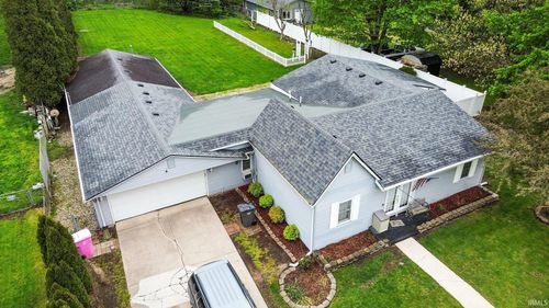 804 E Vistula St, Bristol, IN, 46507-9491 | Card Image