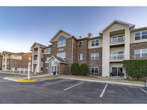 b111-1341 Lake Dr W, Chanhassen, MN, 55317-3518 | Card Image