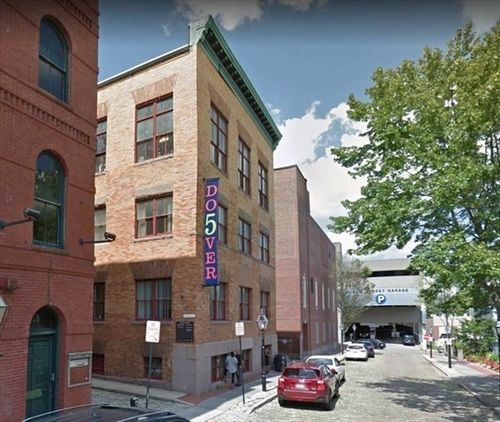 5 Dover St, New Bedford, MA, 02740-6258 | Card Image