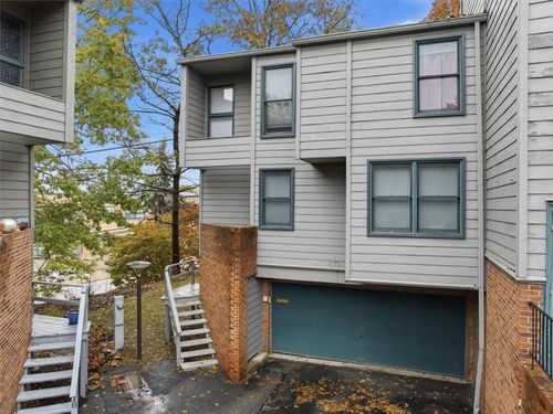 22 Timberline Ct, Squirrel Hill, PA, 15217-3029 | Card Image