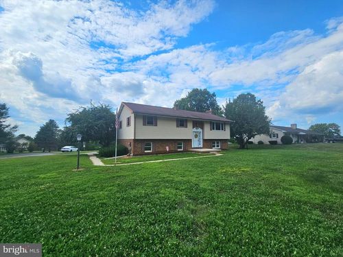 640 Bollinger Rd, LITTLESTOWN, PA, 17340-9150 | Card Image