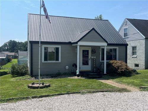 117 Sharon St, Marietta, OH, 45750-2655 | Card Image