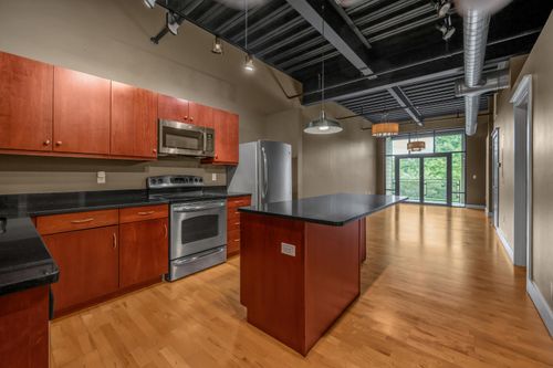 315-350 E Short St, Lexington, KY, 40507-1906 | Card Image