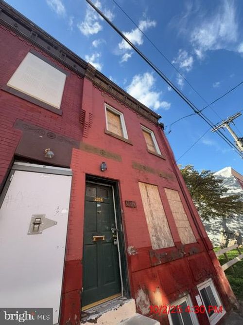 2326 N Fawn Street, PHILADELPHIA, PA, 19133 | Card Image