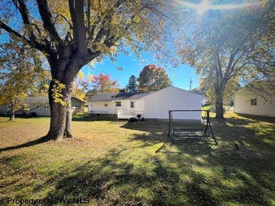 107 Gilbob Street, House other with 4 bedrooms, 3 bathrooms and 2 parking in Fairmont WV | Image 2