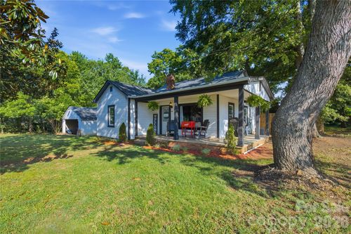 126 Phillips Dr, Forest City, NC, 28043-5849 | Card Image