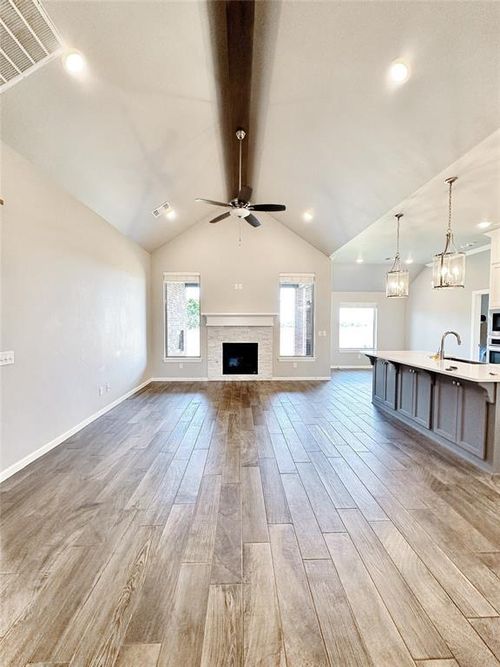 5412 Santa Lucia Dr, Mustang, OK, 73064-4876 | Card Image