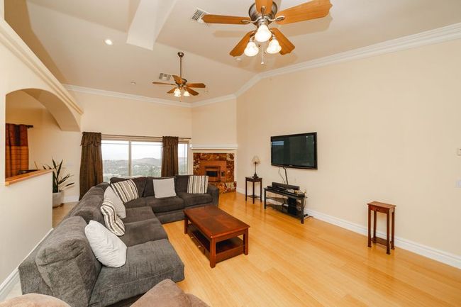 Living Room | Image 31