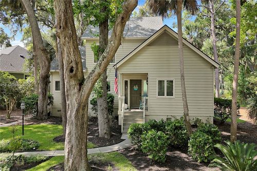8 Heath Dr, Hilton Head Island, SC, 29928-5128 | Card Image
