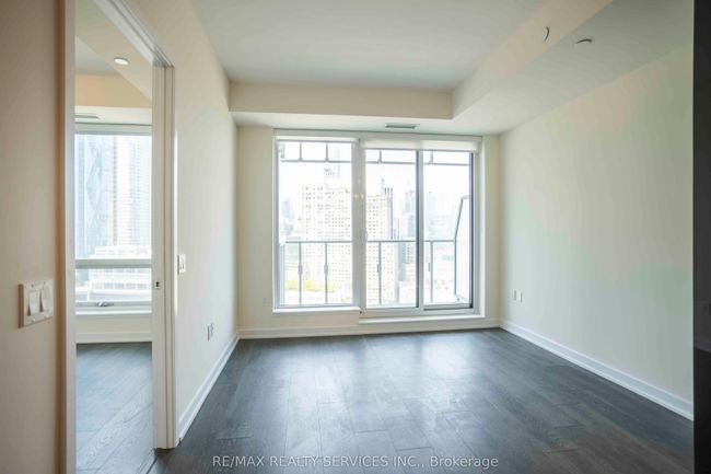 1806 - 28 Freeland St, Condo with 2 bedrooms, 1 bathrooms and null parking in Toronto ON | Image 12