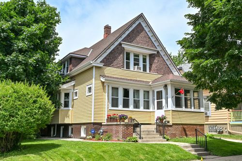 4015 N Stowell Ave, Shorewood, WI, 53211-2133 | Card Image