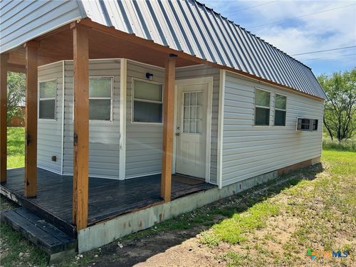 140-140 Hollow Pass Ln, Seguin, TX, 78155 | Card Image