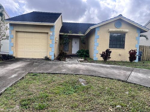 5761 Strawberry Lakes Cir, Lake Worth, FL, 33463-6505 | Card Image