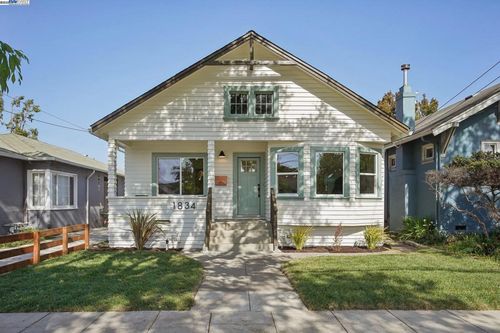 1834 8th St, Alameda, CA, 94501-2252 | Card Image