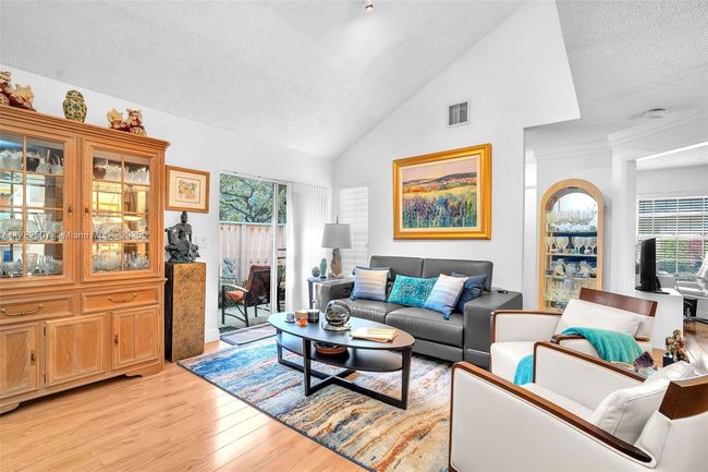 2133 Champions Way, Townhouse with 2 bedrooms, 2 bathrooms and null parking in North Lauderdale FL | Image 5