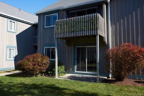 76-76 Sterling St, Beacon, NY, 12508-1445 | Card Image