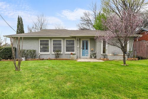 3524 Fossil Dr, Fort Worth, TX, 76111-5327 | Card Image