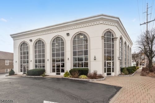 290 Union Blvd, Totowa, NJ, 07512-2610 | Card Image