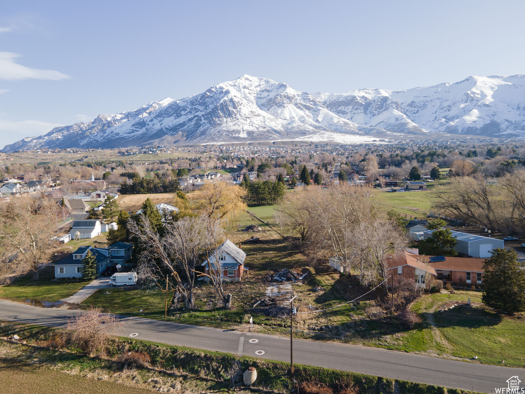 204 E Lomond View Dr, For Sale In Ogden - Zoocasa