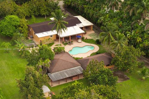 20450 Sw 198th Ave, Miami, FL, 33187-3102 | Card Image