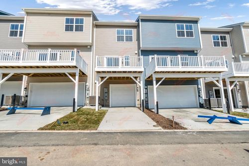 1324 Cedar Valley Rd, RANSON, WV, 25438-5698 | Card Image