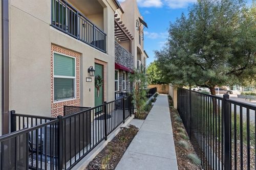 129 Dove Lndg, Covina, CA, 91722-2825 | Card Image