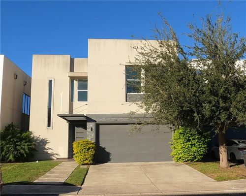 4208 Wichita Ave, McAllen, TX, 78503-8237 | Card Image