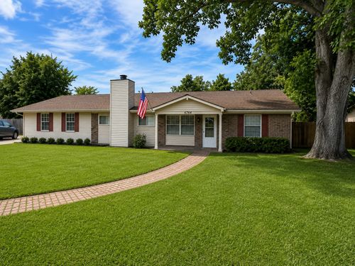 4744 Carolyn Ln, Shreveport, LA, 71105-4020 | Card Image