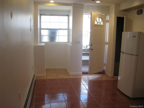 4630 Bell Blvd, Bayside, NY, 11361-3332 | Card Image