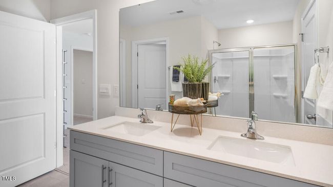 Bathroom | Image 25