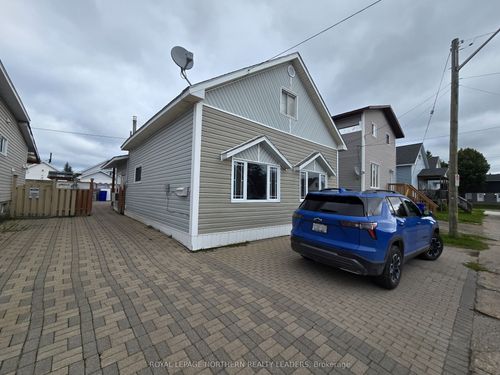 8 Borden Ave, Timmins, ON, P4N4E7 | Card Image