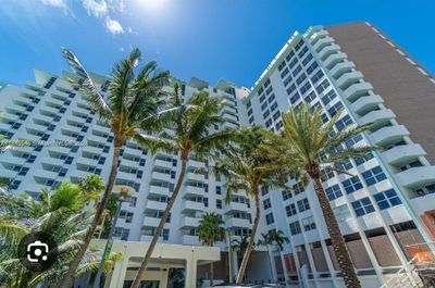 431 - 2899 Collins Ave, Condo with 0 bedrooms, 1 bathrooms and null parking in Miami Beach FL | Image 2