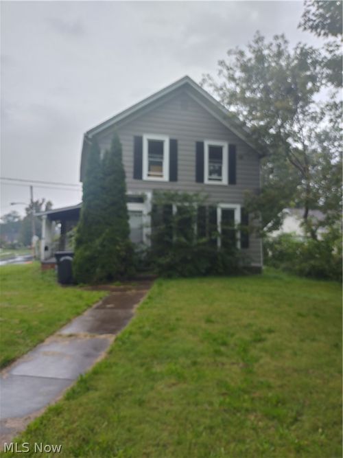 736 W River Road N, Elyria, OH, 44035 | Card Image