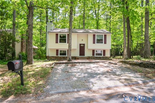 13715 Sutters Mill Cir, Midlothian, VA, 23112-4015 | Card Image