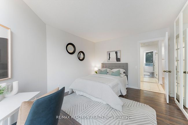 307 - 110 Promenade Cir, Condo with 2 bedrooms, 2 bathrooms and null parking in Vaughan ON | Image 11