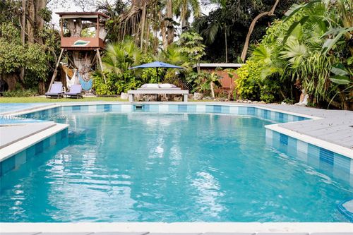 750 Ne 120th St, Biscayne Park, FL, 33161-6361 | Card Image