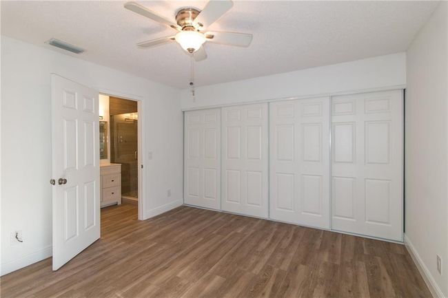 5 - 1172 Breezy Way, Condo with 2 bedrooms, 2 bathrooms and null parking in Sebastian FL | Image 18