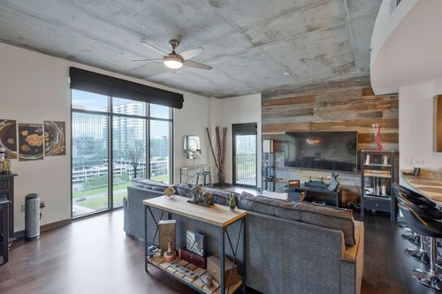 apt-1103-1510 Demonbreun St, Nashville, TN, 37203-3381 | Card Image