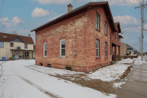 504 E Division St, Watertown, WI, 53098-2931 | Card Image